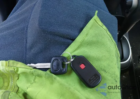 2006 Scion Xb from USA, damaged, VIN JTLKT324X64045566